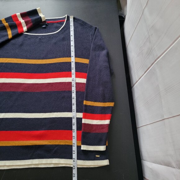 Vintage Y2K Tommy Hilfiger, Women’s L Classic Crewneck Sweater - Picture 7 of 7